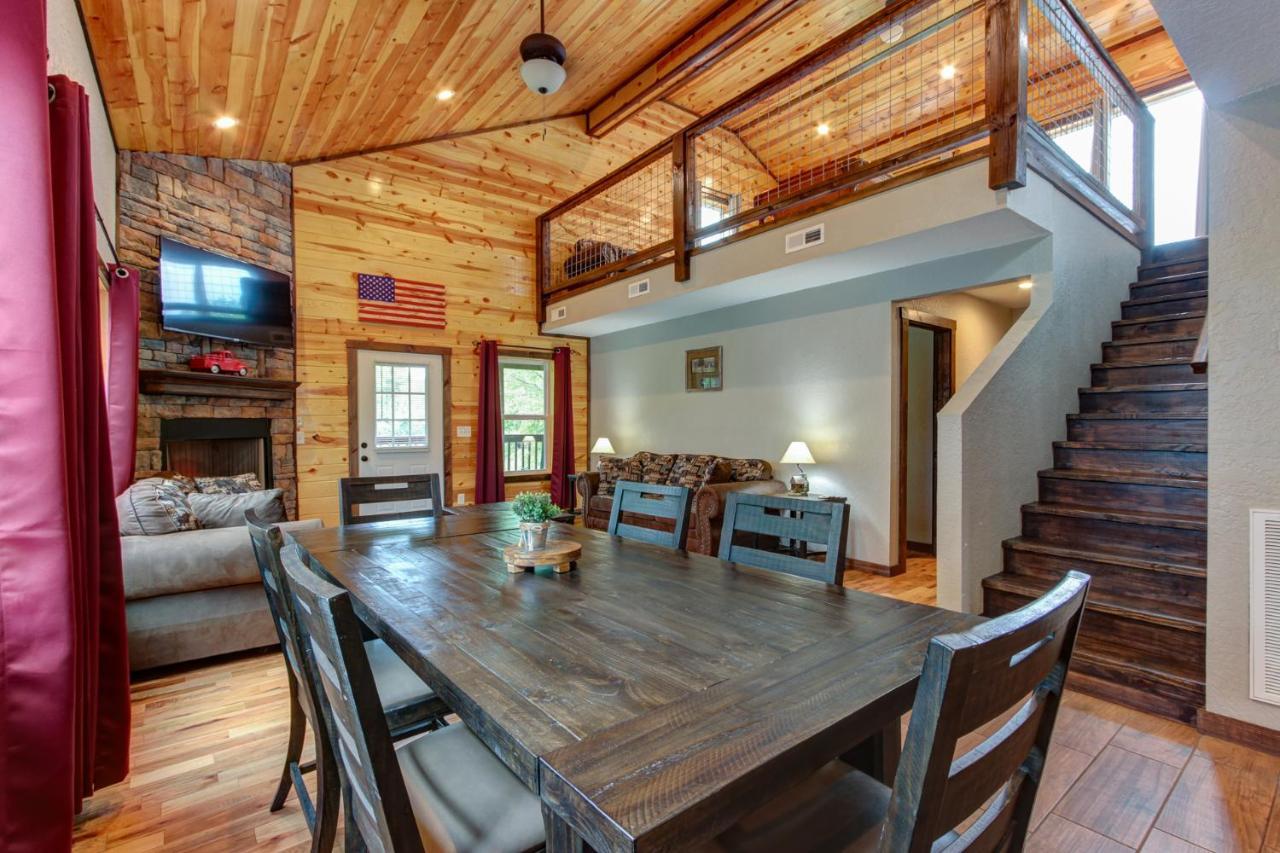 3 Master Bedrooms - Sleeps 10 - Location - Game Room - Hot Tub Pigeon Forge Exterior foto